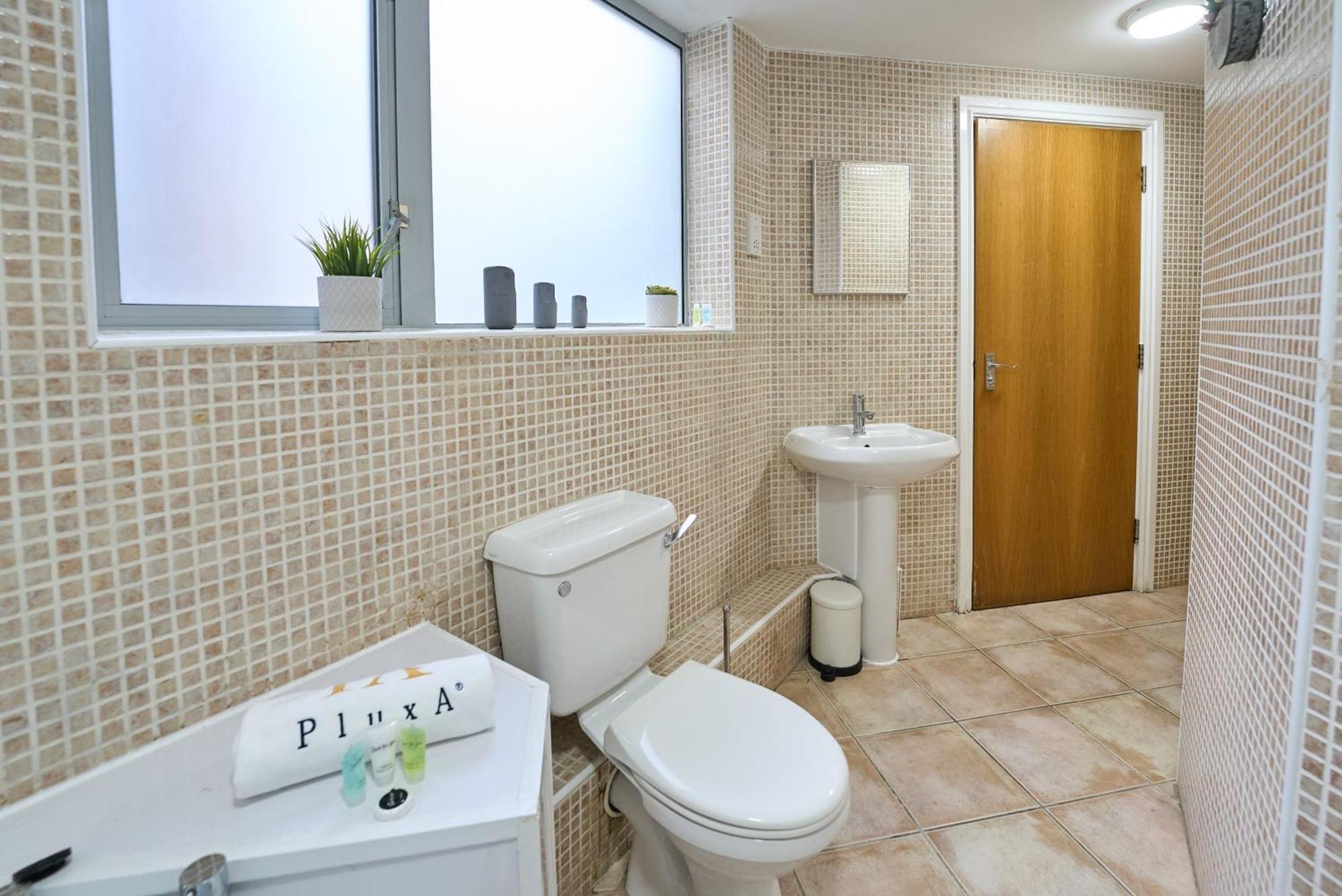 Apartment Pluxa Truffle Velvet *